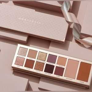 ANASTASIA BEVERLY HILLS PRIMROSE FACE & EYE PALETTE
